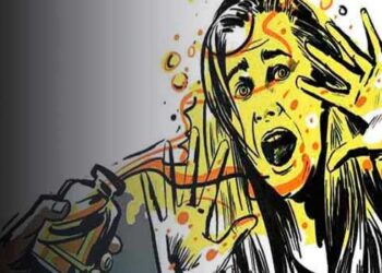 അച്ഛന്റെ-കൊടുംക്രൂരത!!-മദ്യലഹരിയിൽ17-മകൾക്കും-10-വയസുകാരി-ബന്ധുവിനും-നേരെ-പിതാവിന്റെ-ആസിഡ്-ആക്രമണം,-മുങ്ങിയ-പ്രതിക്കായി-തെരച്ചിൽ-ഊർജിതം