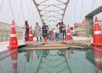 കന്യാകുമാരി-കണ്ണാടിപ്പാലത്തിൽ-വിള്ളൽ;-പരിഭ്രാന്തി-വേണ്ടെന്ന്-ജില്ല-ഭരണകൂടം