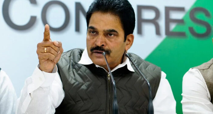 ക്രൈസ്തവരെ-നാടിന്റെ-ശത്രുപക്ഷത്ത്-നിർത്താനാണ്-ആർഎസ്എസ്-ശ്രമിക്കുന്നത്,-ഓർഗനൈസറും-കേസരിയും-അച്ചടിക്കുന്നത്-വെറുപ്പിന്റെ-കടലാസിൽ,-ന്യൂനപക്ഷങ്ങൾക്കെതിരെ-വിഷം-ചീറ്റുന്ന-ആർഎസ്എസിന്റെ-ശീലം-ഒരിക്കലും-അവസാനിക്കില്ല-കെസി-വേണുഗോപാൽ-എംപി