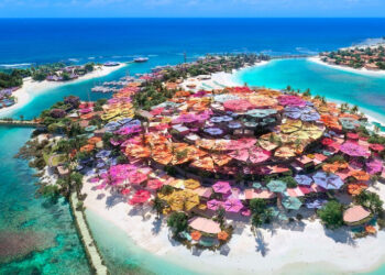 ചെങ്കടൽ-പദ്ധതിയിലെ-ഷൂറ-ദ്വീപിൽ-ആദ്യ-റിസോർട്ട്-തുറന്നു