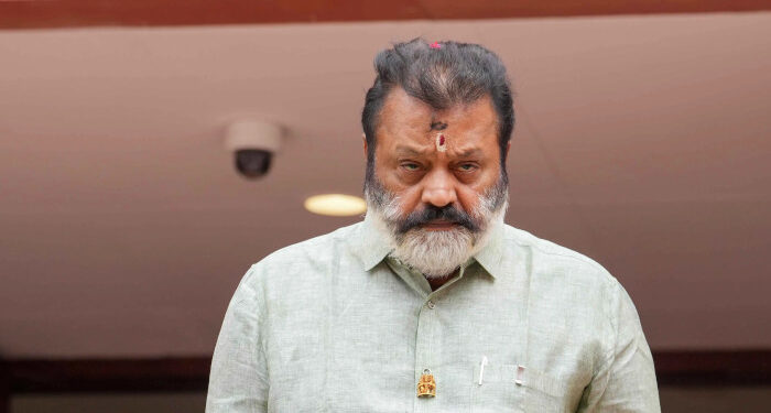 വേലായുധൻ-ചേട്ടന്-വീട്-കിട്ടിയല്ലോ,-കൊച്ചു-വേലായുധൻമാരെ-ഇനിയും-കാണിച്ചുതരാം,-നിവേദനം-നിരസിച്ചത്-കൈപ്പിഴയെന്ന്-സുരേഷ്-ഗോപി