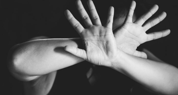 മകന്റെ-​ഗർഭമല്ലെന്ന്-അമ്മായിഅമ്മ,-ഭർത്താവ്-വയറ്റിൽ-ആഞ്ഞുചവിട്ടി,-വിവാഹം-കഴിഞ്ഞ്-മൂന്നാം-നാൾ-മുതൽ-പീഡനം,-വണ്ണത്തിന്റെ-പേരിൽ-ബോഡി-ഷെയ്മിങ്ങും,-കൊല്ലത്ത്-നവവധു-അനുഭവിച്ചത്-കൊടിയ-പീഡനങ്ങൾ