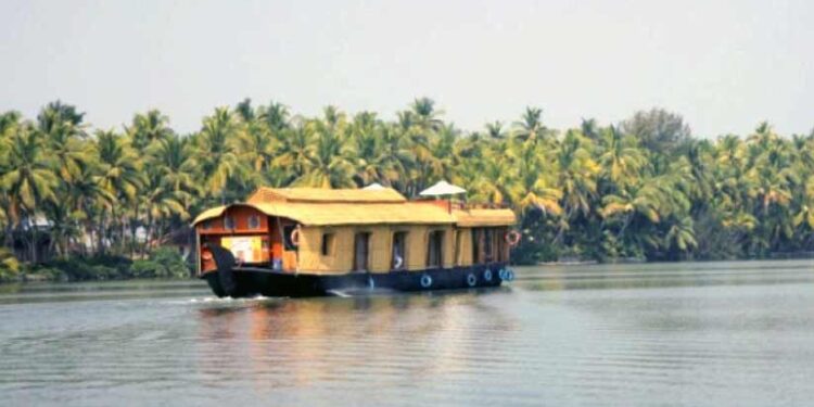 കടലും-കായലും-ആസ്വദിക്കാം;-കല്ലുമ്മക്കായ-രുചിക്കാം