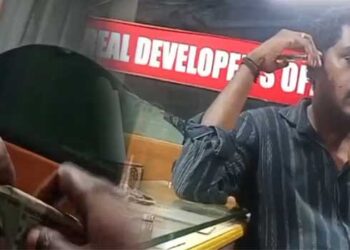 30,000-പോരാ,-50,000-തന്നെ-വേണം!!-പുരയിടം-നിരപ്പാക്കാൻ-മണ്ണുലോബിയോട്-അരലക്ഷം-രൂപ-കൈക്കൂലി-ചോദിക്കുന്ന-സിപിഎം-ബ്രാഞ്ച്-സെക്രട്ടറിയുടെ-വീഡിയോ-പുറത്ത്,-നേതാവ്-മാല-പിടിച്ചുപറി-കേസിലും-പ്രതി