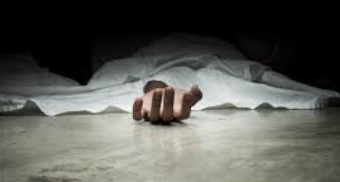 ഞാന്‍-എന്‍റെ-ഭാര്യയെ-കൊന്നുകളഞ്ഞു,‌!!!-അവൾ-എന്നെ-അനുസരിച്ചില്ല,-ധിക്കാരിയാണ്,-മക്കളുടെ-കൺമുമ്പിൽ-വച്ച്-വീട്ടമ്മയെ-വെട്ടിക്കൊലപ്പെടുത്തി-ഭർത്താവ്,-പിന്നാലെ-കൊലപാതക-വിവരം-ഫേസ്-ബുക്കിൽ-പങ്കുവച്ചു