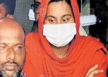 വെറും-26-വയസ്-മാത്രം-പ്രായം,-ഒരു-നിമിഷത്തെ-ഡോക്ടറുടെ-അശ്രദ്ധയിൽ-സുമയ്യയുടെ-ശിഷ്‌ടകാലം-നെഞ്ചിനുള്ളിൽ-കുടുങ്ങിയ-ഗൈഡ്-വയറുമായി!!-വയർ-പുറത്തെടുക്കുന്നത്-‘റിസ്ക്’,-ശസ്ത്രക്രിയയ്ക്കിടെ-രക്തക്കുഴലുകൾ-പൊട്ടാൻ-സാധ്യത-മെഡിക്കൽ-ബോർഡ്