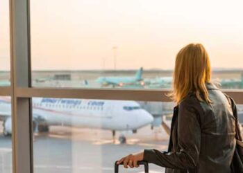 വീട്ടിൽ-നിന്ന്-ആരുമറിയാതെ-13-കാരി-വിമാന-മാർ​ഗം-നേരെ-വച്ചുപിടിച്ചത്-ഡൽഹിക്ക്!!-തുമ്പായത്-കു‌ട്ടിയെ-എയർപോർട്ടിലെത്തിച്ചെന്ന-ഓട്ടോ-ഡ്രൈവറുടെ-മൊഴി,-പെൺകുട്ടിയെ-തിരികെയെത്തിക്കാൻ-പോലീസ്-ഡൽഹിയിൽ