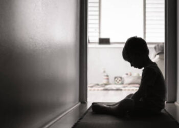 നാലരവയസുകാരനോട്-പെറ്റമ്മയുടെ-കൊടുംക്രൂരത,-ട്രൗസറിൽ-മലമൂത്ര-വിസർജനം-നടത്തി,-കുട്ടിയെ-ചട്ടുകം-കൊണ്ട്-പൊള്ളിച്ച്-മാതാവ്,-പിൻഭാ​ഗത്തും-കാലിലും-​ഗുരുതര-പൊള്ളൽ,-ചപ്പാത്തി-കല്ലിൽ-ഇരുന്ന്-പൊള്ളിയെന്ന്-കള്ളക്കഥയും,-നിർണായകമായത്-കുട്ടിയുടെ-മൊഴി