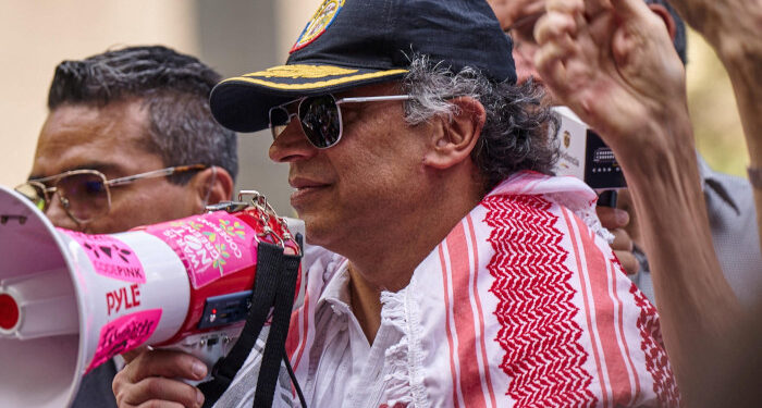 പലസ്തീൻ-അനുകൂല-പ്രസംഗത്തിനിടെ-ട്രംപ്-ഭരണകൂടത്തെ-കടുത്ത-ഭാഷയിൽ-വിമർശിച്ചു,-സൈനികരെ-പ്രകോപിപ്പിച്ചു,-കൊളംബിയൻ-പ്രസിഡന്റിന്റെ-വിസ-റദ്ദാക്കി-യുഎസ്,-നെതന്യാഹുവിന്റെ-വിസയാണ്-റദ്ദാക്കേണ്ടിയിരുന്നതെന്ന്-വിമർശനം