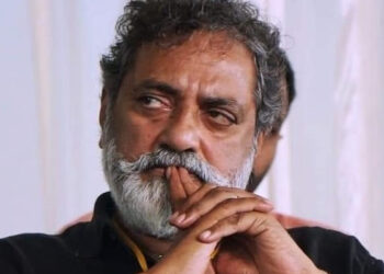 താരാരാധനയുടെ-ബലിമൃഗങ്ങൾ…-താരം-എന്നത്-എല്ലാവരെയും-പോലെ-തിന്നുകയും-കുടിക്കുകയും-ചെയ്യുന്ന-ഒരു-മനുഷ്യനാണെന്ന്-ജനങ്ങൾ-എപ്പോൾ-മനസിലാക്കും??-അധികാരത്തിനു-വേണ്ടിയുള്ള-ആൾക്കൂട്ട-പ്രദർശനത്തിൽ-ഇരകളാകുന്നത്-ബോധമില്ലാത്ത-മനുഷ്യർ-ജോയ്-മാത്യു