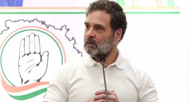 രാഹുൽ-ഗാന്ധിയുടെ-നെഞ്ചത്തു-വെടിയുണ്ട-വീഴും,-സ്കൂൾ-അധ്യാപകന്റെ-കൊലവിളി!!-പ്രിന്റു-മഹാദേവനെതിരെ-കേസ്,-നാട്ടിൽ-അരാജകത്വം-സൃഷ്ടിച്ചു-കലാപം-നടത്താനുള്ള-ശ്രമമെന്ന്-പരാതി