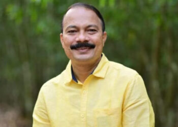 സ്വർണപ്പാളി-വിവാദത്തെ-ബിജെപി-സുവർണാവസരമായി-ഉപയോ​ഗിക്കുകയാണ്,-സ്വർണത്തിന്റെ-തൂക്കത്തിലും-ചില-അവതാരങ്ങളുടെ-കാര്യത്തിലും-അന്വേഷണം-നടത്തണം,-ഉണ്ണികൃഷ്ണന്‍-പോറ്റിയുടെ-സേവനം-തേടിയതിന്-പിന്നിൽ-തക്കതായ-കാരണമുണ്ട്,-വിജിലന്‍സിനെ-പേടിച്ച്-ഇറങ്ങി-ഓടിയ-ദേവസ്വംബോര്‍ഡ്-മെമ്പറുടെ-ചരിത്രം-തങ്ങളെ-കൊണ്ട്-പറയിപ്പിക്കരുതെന്ന്-ദേവസ്വം-ബോര്‍ഡ്-പ്രസിഡന്റ്