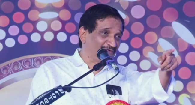 ‘പണ്ട്-മാറ്-മറക്കാനായിരുന്നു-സമരമെങ്കിൽ-ഇപ്പോൾ-മാറ്-കാണിക്കാനാണ്-സമരം,-ഒരുകൂട്ടർ-മുഖം-മറക്കുന്നു,-മറ്റു-കൂട്ടർ-മറ്റു-ചിലത്-തുറന്ന്-കാണിക്കുന്നു.-ചിലർ-ട്രൗസർ-പൊക്കി-നടക്കുന്നു,-കാണിക്കാൻ-പറ്റിയതാണെങ്കിൽ-തരക്കേടില്ല’-വിവാദ-പരാമർശവുമായി-ഫസൽ-ഗഫൂർ