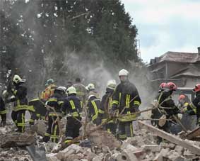 വിറങ്ങലിച്ച്-യുക്രൈൻ;-നാടിനെ-പിടിച്ചുകുലുക്കി-ആക്രമണം;-ഒരു-കുട്ടിയടക്കം-5-മരണം;