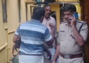 2006-ൽ-സ്വവർ​ഗരതിക്കിടെ-ഇതര-സംസ്ഥാന-തൊഴിലാളിയെ-കൊലപ്പെടുത്തി,-കുന്നംകുളം-വാടക-ക്വാർട്ടേഴ്സിലെ-കൊലയ്ക്കു-പിന്നിലും-സ്വവർ​ഗ-രതി!!-ഫ്രൈയിങ്-പാൻകൊണ്ട്-തലയ്ക്കും-മുഖത്തും-അടിച്ചു,-കത്തിക്ക്-കുത്തി-പരുക്കേൽപ്പിച്ചു.-മൃതദേഹം-കത്തിച്ചത്-മരണശേഷം,-പ്രതി-സണ്ണി-സ്വവർ​ഗാനുരാ​ഗി