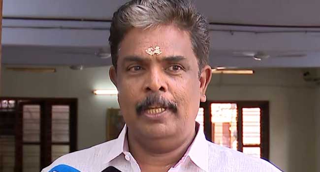 സ്വർണപ്പാളി-വിവാദത്തിൽ-ആദ്യ-നടപടി,-ബി.-മുരാരി-ബാബുവിന്-സസ്പെൻഷൻ!!-2019ൽ-പാളികൾ-പോറ്റിയെ-ഏൽപിക്കുന്ന-സമയത്തു-ചെമ്പുപാളി-എന്നെഴുതാൻ-നിർദേശം-നൽകി,-2024ൽ-സ്വർണം-പൂശാൻ-വീണ്ടും-ആവശ്യപ്പെട്ടു-വിജിലൻസ്-കണ്ടെത്തൽ,-സംഭവം-നടക്കുമ്പോൾ-താനവിടെയില്ലായെന്ന്-മുരാരി-ബാബു,