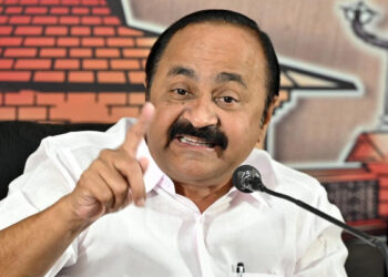 ശബരിമലയിലെ-ദ്വാരപാലക-ശില്പം-കോടികൾക്ക്-വിറ്റു,-കളവ്-നടന്നത്-ദേവസ്വം-ബോർഡിന്റെ-അറിവോടെ,-തലപ്പത്തിരിക്കുന്നത്-കള്ളന്മാർ,-ശില്പം-ആരുടെ-വീട്ടിലാണുള്ളതെന്നതിന്-സർക്കാർ-ഉത്തരം-നൽകണം