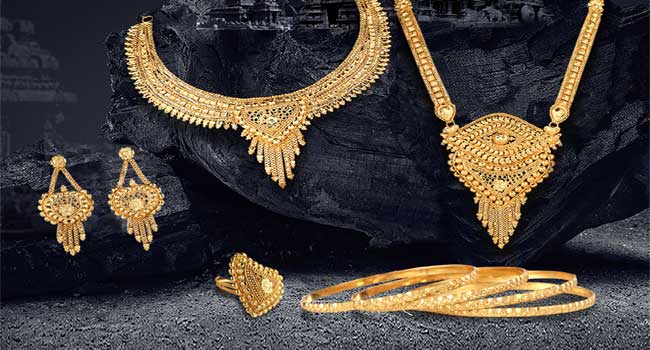 സ്വർണ്ണം-ചരിത്രത്തിലെ-ഏറ്റവും-വലിയ-മുന്നേറ്റത്തിലേക്ക്!!-90000-കടന്ന്-പൊന്നിന്റെ-കുതിപ്പ്,-ഒരു-പവൻ-വാങ്ങാനിറങ്ങുമ്പോൾ-ഇന്ന്-കയ്യിൽ-കരുതേണ്ടത്-ഏകദേശം-ഒരു-ലക്ഷം-രൂപ