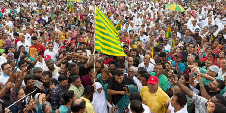 20ന്റെ-​ചെ​റു​പ്പ​വു​മാ​യി-ആ​വേ​ശ​ത്തോ​ടെ-അ​വ​ർ-ചു​രം-ക​യ​റി