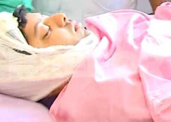 എക്സ്-സർവ്വീസ്-ഉദ്യോഗസ്ഥർക്കു-പകരം-സെക്യൂരിറ്റി-പോസ്റ്റിൽ-നിയമിച്ചത്-ഒരടി-പോലും-താങ്ങാൻ-കെൽപില്ലാത്തവരെ,-പോലീസ്-എയ്ഡ്-പോസ്റ്റ്-പേപ്പറിൽ-മാത്രം,-ഒരു-ഡോക്ടറെ-കുരുതി-കൊടുത്തിട്ടും-സർക്കാർ-പറഞ്ഞ-വാക്ക്-പാലിച്ചില്ല!!-കോഴിക്കോട്-ജില്ലയിൽ-നാളെ-ഡോക്ടർമാരുടെ-പണിമുടക്ക്