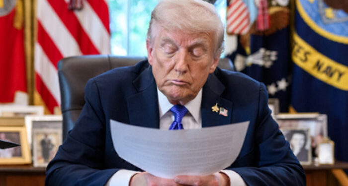 ഇന്ത്യയോട്-പിണങ്ങിയാൽ-പണി-കിട്ടും,-ബന്ധം-പുനഃസ്ഥാപിക്കണമെന്നാവശ്യപ്പെട്ട്-ഡൊണാള്ഡ്-ട്രംപിന്-കത്തയച്ച്-നിയമനിര്മാണസഭാ-പ്രതിനിധികള്,-തീരുവ-വർധന-ഇന്ത്യയെ-ചൈനയും-റഷ്യയുമായി-അടുപ്പിച്ചു,-അടിയന്തര-നടപടികള്-കൈക്കൊള്ളണമെന്ന്-അഭ്യർത്ഥന