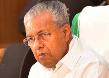 പ്രത്യേകിച്ച്-കാരണമൊന്നുമില്ല,-വിദേശത്തു-പോകണ്ട-അത്രതന്നെ!!-മുഖ്യമന്ത്രിയുടെ-ഗൾഫ്-പര്യടനത്തിന്-അനുമതി-നിഷേധിച്ച്-കേന്ദ്രം,-പര്യടനം-നിശ്ചയിച്ചിരുന്നത്-ഒക്ടോബർ-19-മുതൽ