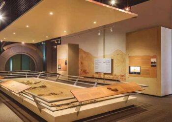 ഷാർജ-പുരാവസ്തു-മ്യൂസിയം-ചരിത്രപ്രേമികളുടെ
സാംസ്കാരിക-കേദാരം