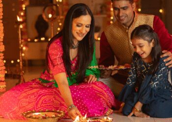 ഈ-വർഷം-ദീപാവലി-ദിവസം-എപ്പോഴാണ്-ലക്ഷ്മി-പൂജ-നടത്തേണ്ടത്?-ശുഭകരമായ-സമയം-അറിയാം