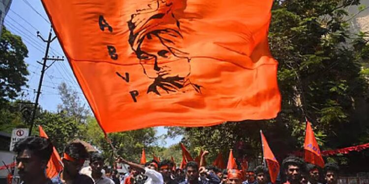 കോളജ്-യൂത്ത്-ഫെസ്റ്റിവലിനിടെ-വിദ്യാർഥിനികൾ-വസ്ത്രം-മാറുന്നത്-ക്യാമറയിൽ-പകർത്തി;-മൂന്ന്-എബിവിപി-നേതാക്കൾ-അറസ്റ്റിൽ