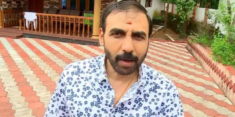കോടതിയിൽ-നിന്ന്-എസ്പി-ഓഫീസിലെത്തിച്ച-ഉണ്ണികൃഷ്ണൻ-പോറ്റിക്ക്-തൈര്-നൽകില്ലെന്ന്-ബേക്കറി-ഉടമ