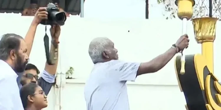 കേരള-സ്കൂള്-കായികമേളയ്ക്ക്-തിരുവനന്തപുരത്ത്-തുടക്കം