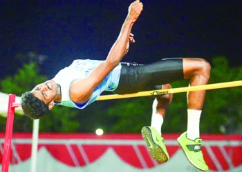 കപ്പിനരികെ-അനന്തപുരം;-സ്വര്ണ-നേട്ടക്കാര്ക്ക്-വീട്-നല്കുമെന്ന്-വിദ്യാഭ്യാസ-മന്ത്രിയുടെ-വാഗ്ദാനം