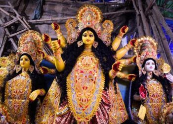 ബാനിപ്പൂരിലെയും-കുമാർതുലിയിലെയും-അത്ഭുത-ശിൽപികൾ-
ബംഗാൾ-ഡയറി-6