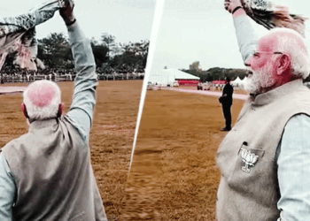 30-സെക്കൻഡ്-നീണ്ട-ആ-വീശൽ-ബീഹാറിന്റെ-ഭാവി-മാറ്റുമോ?-തൊഴിലാളിവർഗ്ഗവുമായി-അടുപ്പം-പ്രകടിപ്പിച്ച്-പ്രധാനമന്ത്രി-മോദി