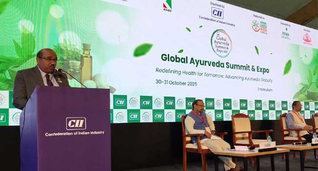 ഗൾഫിൽ-നിന്ന്-പ്രതിമാസം-1,500-രോഗികൾ;-ആരോഗ്യ-ടൂറിസം-വരുമാനം-കൂട്ടാൻ-പ്രവാസികളെ-പ്രയോജനപ്പെടുത്തണം-കേരള-ആരോഗ്യ-ടൂറിസം-ഉച്ചകോടി