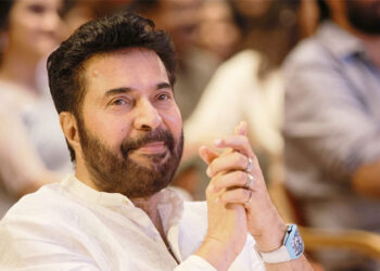 ചരിത്ര-നിമിഷത്തിന്-മമ്മൂട്ടിയും-സാക്ഷി!-അതിദാരിദ്ര്യമുക്ത-പ്രഖ്യാപന-ചടങ്ങിനായി-താരം-തിരുവനന്തപുരത്ത്