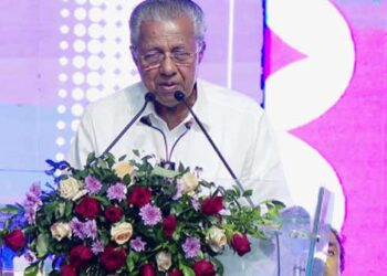 അവസാനത്തെ-പ്രശ്നവും-പരിഹരിച്ചു,-വെബ്സൈറ്റിലെ-അതിദരിദ്രർ-ഒന്നിൽനിന്ന്-പൂജ്യത്തിലേക്ക്-ചുരുങ്ങി,-ഞങ്ങളെല്ലാം-കണ്ടുനിൽക്കേ-64006-കുടുംബങ്ങളും-അതിദാരിദ്ര്യമുക്തമായി…-ഇത്-പുതിയ-കേരളത്തിന്റെ-ഉദയമാണ്’-മുഖ്യമന്ത്രി