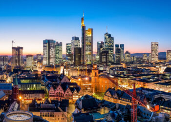 ഫ്രാങ്ക്ഫർട്ട്:-ഉയിർത്തുനിൽപിന്റെ-നഗരം