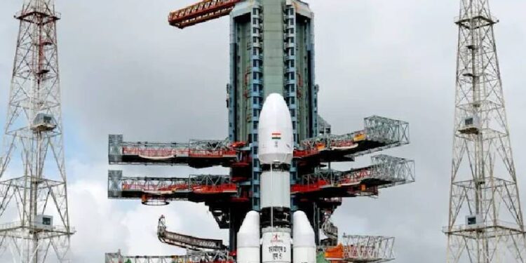 ഇന്ത്യയുടെ-പ്രതിരോധക്കരുത്ത്-ബഹിരാകാശത്ത്:-സിഎംഎസ്-03-വിക്ഷേപണം-വിജയകരം