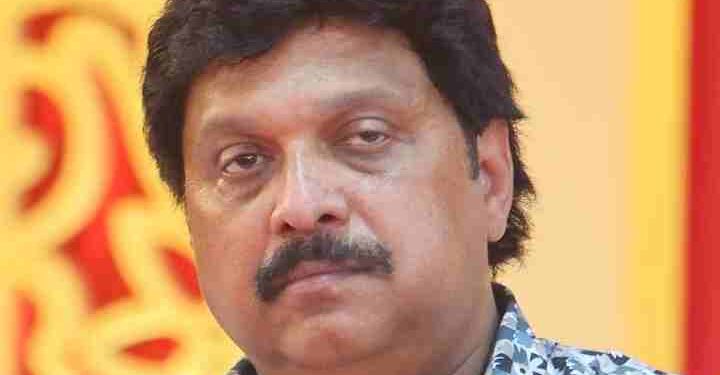 സ്വകാര്യ-ബസ്-പണിമുടക്കുന്ന-റൂട്ടുകളിൽ-കെഎസ്ആർടിസി-ബസുകൾ-സർവീസ്-നടത്തും;-സ്വകാര്യ-ബസുകളുടെ-മിന്നൽ-പണിമുടക്കിനെ-വെല്ലുവിളിച്ച്-കെ.ബി-ഗണേഷ്-കുമാർ