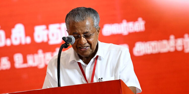 വന്ദേഭാരത്-ഉദ്ഘാടന-യാത്രയിൽ-ആർഎസ്എസ്-ഗണഗീതം-ആലപിച്ച-സംഭവം;-ഭരണഘടനാ-തത്വങ്ങളുടെ-ലംഘനമെന്ന്-മുഖ്യമന്ത്രി