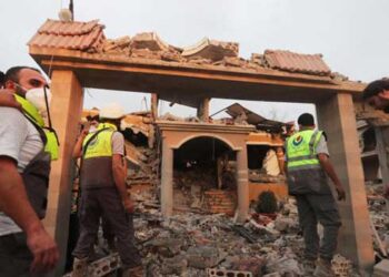 റോഡിലൂടെ-സഞ്ചരിക്കുകയായിരുന്ന-സഹോദരങ്ങളടക്കം-മൂന്നുപേർ-ഇസ്രയേൽ-വ്യോമാക്രമണത്തിൽ-കൊല്ലപ്പെട്ടു,-കൊല്ലപ്പെട്ടത്-ഹിസ്ബുല്ല-അംഗങ്ങളെന്ന്-ഇസ്രയേൽ,-നടപടിയെ-അപലപിച്ച്-ഐക്യരാഷ്‌ട്ര-സഭയും-ലെബനീസ്-നേതാക്കളും