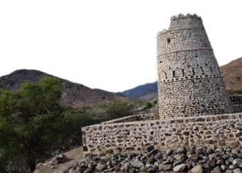 ഷാ​​ർ​​ജ​​യു​​ടെ-മ​​ധു​​ര-താ​​ഴ്‌​​വ​​ര