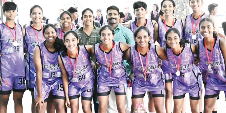 ഇന്റര്-സ്കൂള്-ബാസ്കറ്റ്ബോള്-ടൂര്ണമെന്റില്-ലിറ്റില്-ഫ്ളവര്,-എകെഎം-ജേതാക്കള്