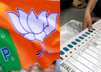 ഒരു-കുടുംബം-മുഴുവൻ-സ്ഥാനാർഥികൾ!!-അച്ഛനും-അമ്മയും-ബിജെപിക്കുവേണ്ടി-കന്നിയങ്കത്തിനിറങ്ങുമ്പോൾ-മകൾ-സ്വതന്ത്ര-സ്ഥാനാർഥി…