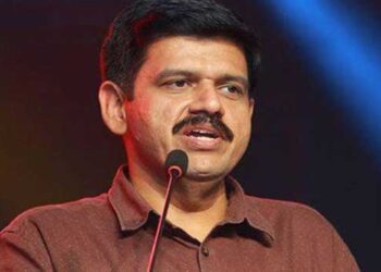 ‘നമ്മൾ-ഒരുപക്ഷേ-പോരാട്ടത്തിൽ-തോറ്റിരിക്കാം,-എന്നാൽ-യുദ്ധത്തിലല്ല,-നമ്മുടെ-സ്വാതന്ത്ര്യവും-ഭരണഘടനയും-തുല്യതയും-സംരക്ഷിക്കാനുള്ള-പോരാട്ടത്തിൽ-താൽകാലിക-തിരിച്ചടി-ഉണ്ടായിരിക്കാം.-എന്നാൽ,-ലക്ഷ്യം-കാണുന്നതുവരെ-കോൺഗ്രസിന്റെ-പോരാട്ടം-തുടരും-കുറിപ്പുമായി-സന്ദീപ്-ജി-വാര്യർ