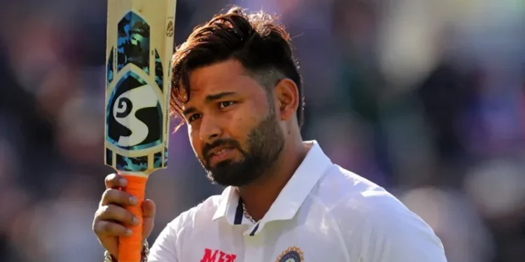 സിക്‌സറില്‍-പന്ത്-സേവാഗിനെ-മറികടന്നു