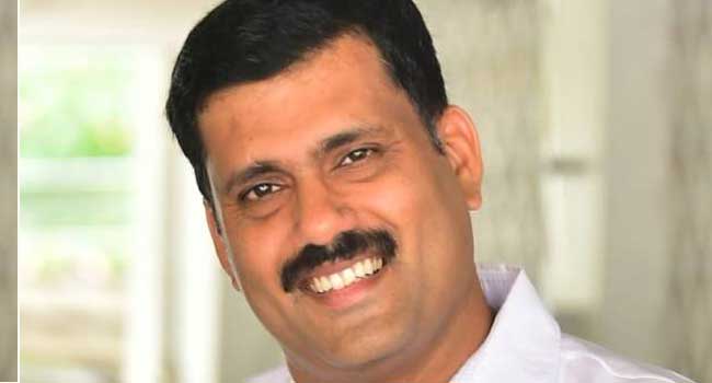 കണ്ണൂർ-കോർപ്പറേഷനിൽ-റിജിൽ-മാക്കുറ്റിയെയിറക്കി-യുഡിഎഫ്,-ആദികടലായിയിൽ-നിന്ന്-ജനവിധി-തേടും!!,-മേയർ-സ്ഥാനാർഥി-ശ്രീജ-മഠത്തിൽ-മുണ്ടയാട്-സീറ്റിൽ…-സ്ഥാനാർഥികളെ-പ്രഖ്യാപിച്ചു