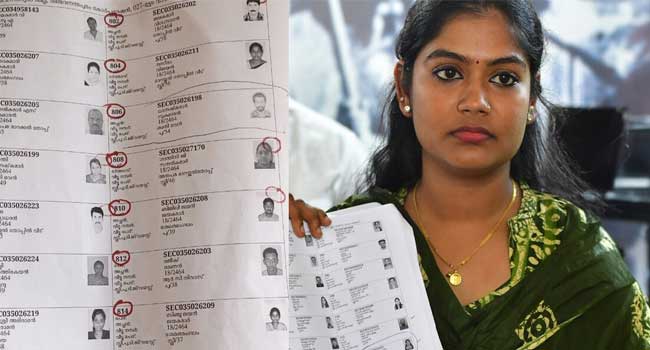 ‘ഞങ്ങളാണ്-ഈ-വീട്ടിൽ-താമസിക്കുന്നത്,-2-വർഷമായി-മറ്റാരും-ഇവിടെയില്ല’-വൈഷ്ണ-ഹാജരാക്കിയ-രേഖകളിലുള്ള-വീടുകളിലെത്തി-താമസക്കാരിൽനിന്ന്-സത്യവാങ്മൂലം-എഴുതി-വാങ്ങി!!-വൈഷ്ണയുടെ-വോട്ട്-വെട്ടാൻ-ചുക്കാൻ-പിടിച്ചത്-ആര്യാ-രാജേന്ദ്രന്റെ-ഓഫിസ്-ജീവനക്കാർ