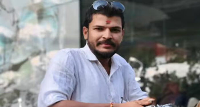 ഹെല്മറ്റ്-താഴെ-എടുത്തുവച്ചെന്ന്-പറഞ്ഞ്-ശ്വാസം-മുട്ടിച്ച്-കൊല്ലാന്-ശ്രമിച്ചു,-ബെല്റ്റ്-കൊണ്ടും-ഷൂ-കൊണ്ടും-പൊതിരെ-തല്ലും,-മുറിപ്പാടുകള്-ഫോട്ടോയെടുത്തുവച്ച്-കണ്ട്-രസിക്കും,-തെരുവുനായക്കും-പൂച്ചയ്ക്കും-ഇത്രയും-അടി-കിട്ടിയിട്ടുണ്ടാവില്ലെന്ന്-കളിയാക്കലും,-മുറിയില്-പൂട്ടിയിട്ട്-മര്ദിച്ചത്-അഞ്ച്-വര്ഷം,-യുവമോർച്ച-ജില്ലാ-സെക്രട്ടറിക്കെതിരെ-യുവതിയുടെ-വെളിപ്പെടുത്തല്